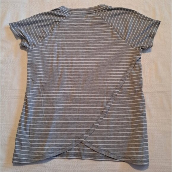 Athleta Girl girls size XL or 14 gray & white striped short sleeve shirt EUC - Picture 3 of 5
